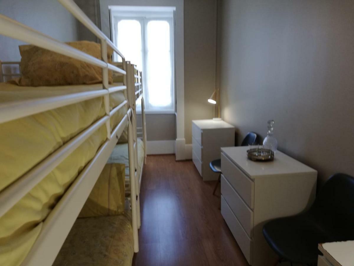 Menina Da Ria Guest House 阿威罗 外观 照片
