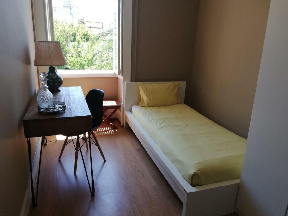 Menina Da Ria Guest House 阿威罗 外观 照片
